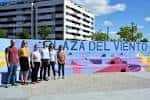 Mural de arte urbano en la Plaza del Viento del barrio de ...