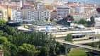 Vista panorámica del Centro Comercial Ponte Vella y sus alrededores en Ourense