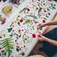 Taller de ecoprint con materiales naturales en Las Flores de Greta