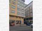 Fachada de un edificio moderno llamado Solaina en Viveiro, Lugo