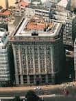 Vista aérea del Edificio del Banco Pastor y sus alrededores urbanos