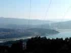 Vista panorámica del paisaje montañoso y la ría desde Monte Castrove