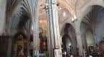 Interior de la Basílica de Santa María a Maior con sus bóvedas góticas