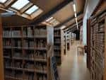 Pasillo de la biblioteca de la Diputación Provincial de Ourense