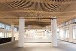 Interior moderno de la Praza de Abastos de Ourense, apto para eventos