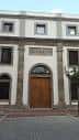 Entrada principal de la Fábrica de Tabacos con su fachada clásica