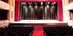 Escenario y butacas del Teatro Principal de Ourense desde la perspectiva del público