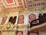 Detalle del interior ornamentado del Concello de Ourense