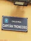 Señal de tráfico de la calle Capitán Troncoso en A Coruña