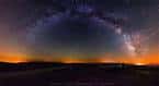 Vía Láctea sobre el horizonte oscuro de Pena Trevinca, Destino Starlight