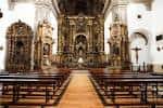 Interior de la Iglesia de San Paio de Antealtares con el altar mayor barroco