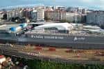 Vista aérea del edificio del centro comercial con el nombre 'Vialia Estación de Vigo' en su fachada