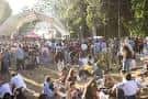 Gran multitud disfrutando de un evento al aire libre en el Parque de Tafisa