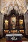 Altar mayor de la Basílica de Santa María la Mayor con retablo barroco