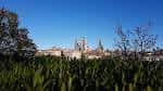 Vista de las torres de la Catedral de Santiago de Compostela desde la Alameda