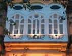 Detalle de la fachada iluminada de la Sede Afundación Ourense