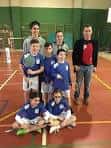Interior del pabellón deportivo del CEIP Mestre Vide con alumnos