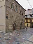 File:Palacio de Valdecarzana, Avilés.jpg - Wikimedia Commons