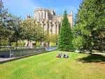 File:Vitoria - Jardines Obispo Ramón Fernández de Piérola.jpg ...