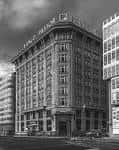 Antigua fotografía en blanco y negro del Edificio del Banco Pastor