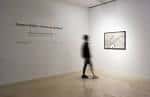 Sala de exposición de la Fundación Manuel Moldes con obra de arte