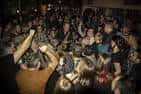 Público disfrutando de un concierto en la Sala Mardi Gras