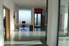 Área de recepción o espacio de trabajo interior