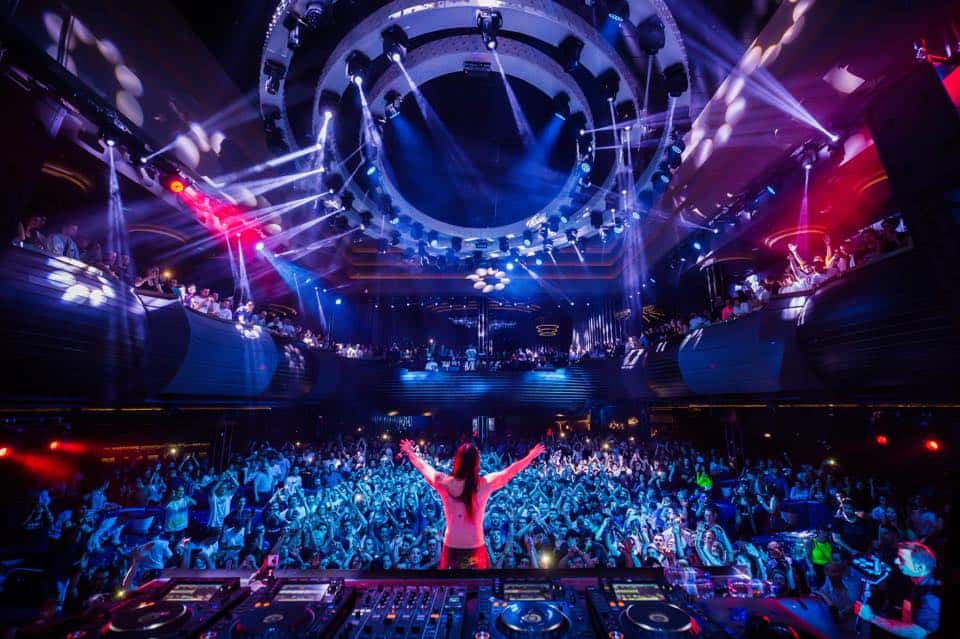 GLOW PARTY - 10.º Aniversario Sala Pelícano