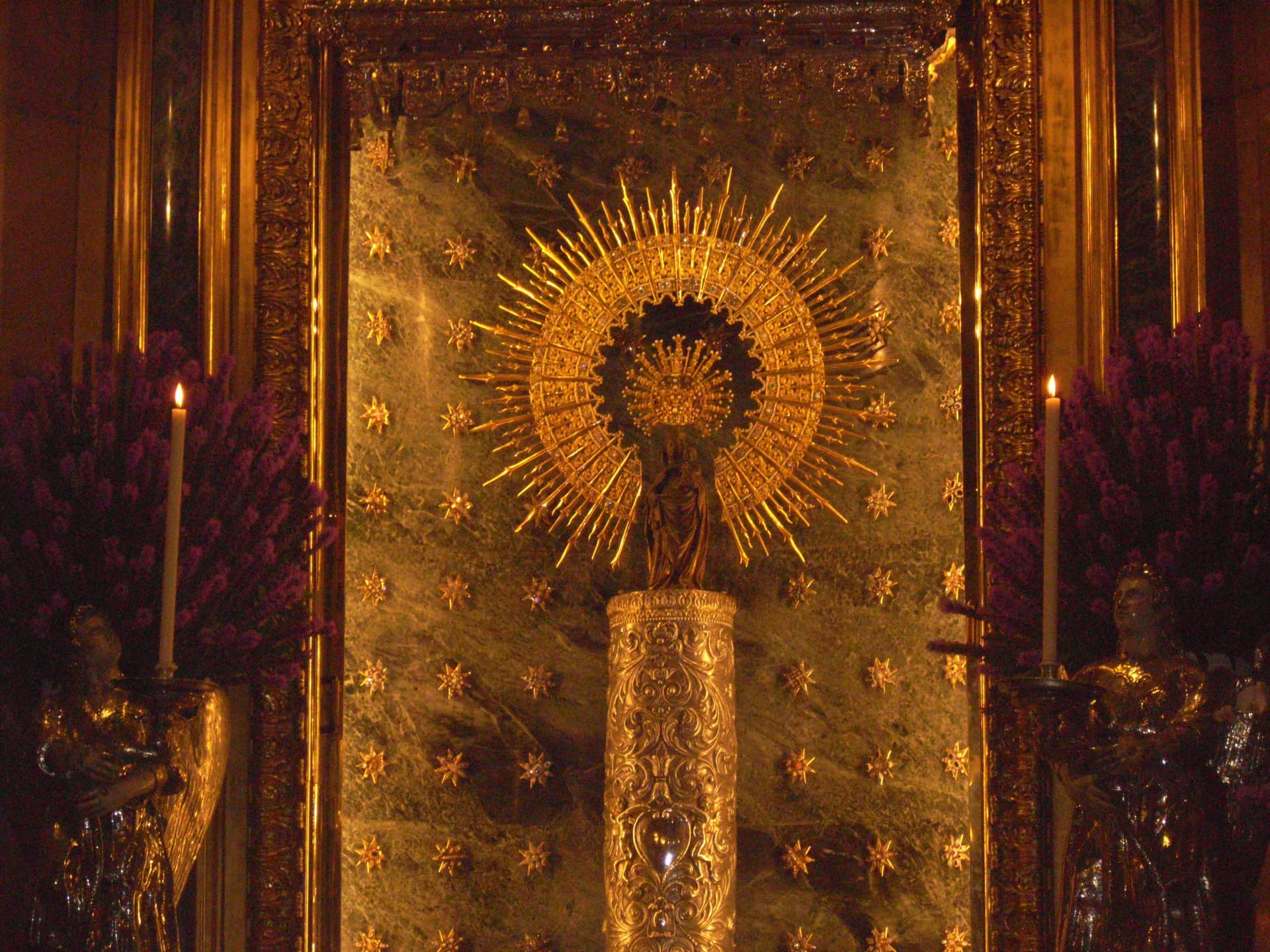 Ofrenda de Flores a la Virgen del Pilar