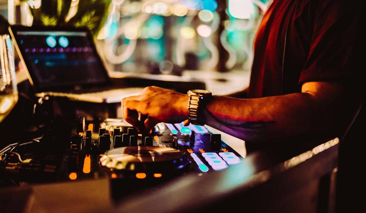 FME HOUSE (D&B) Boat Party