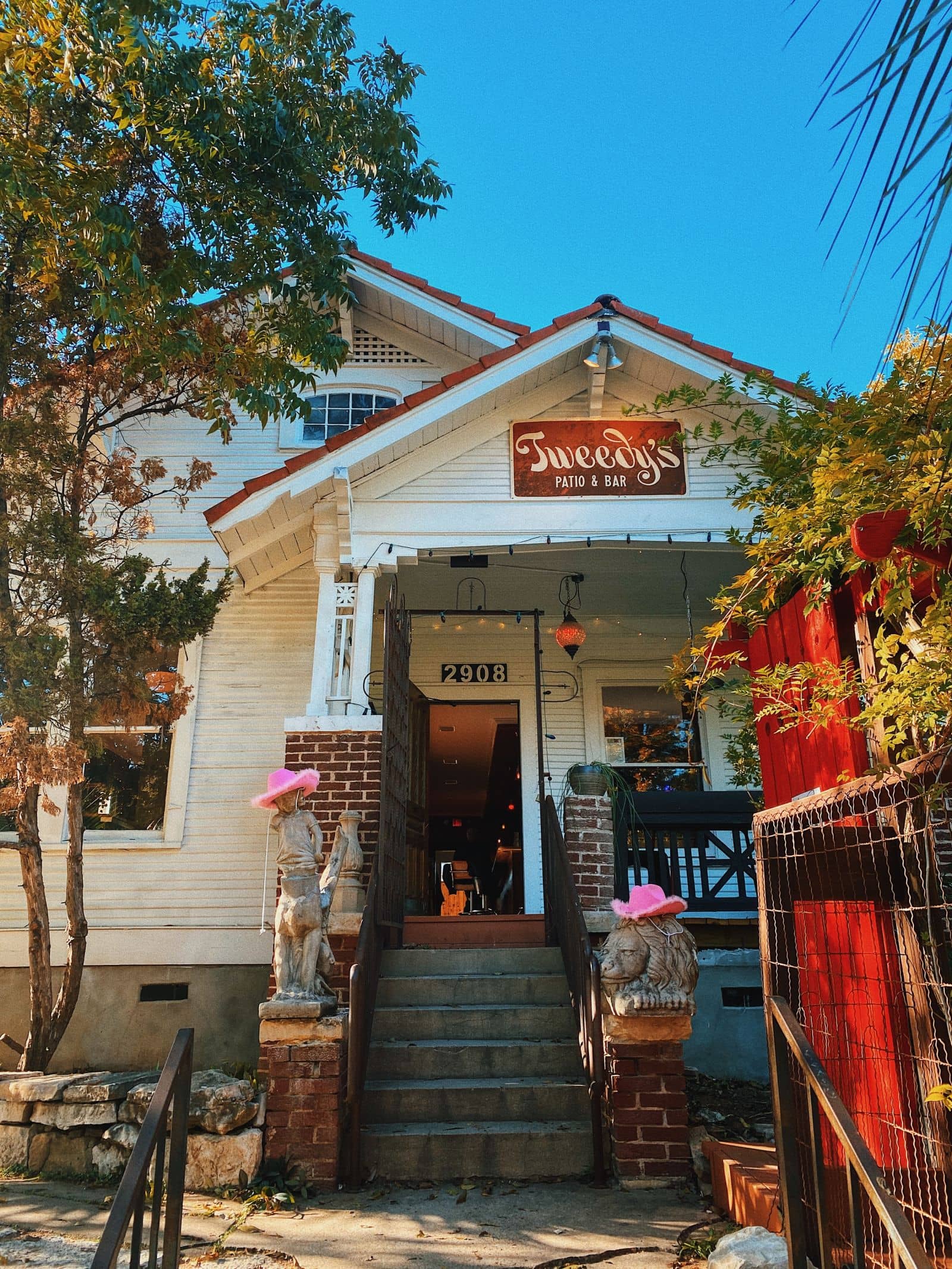 Tweedy's Bar