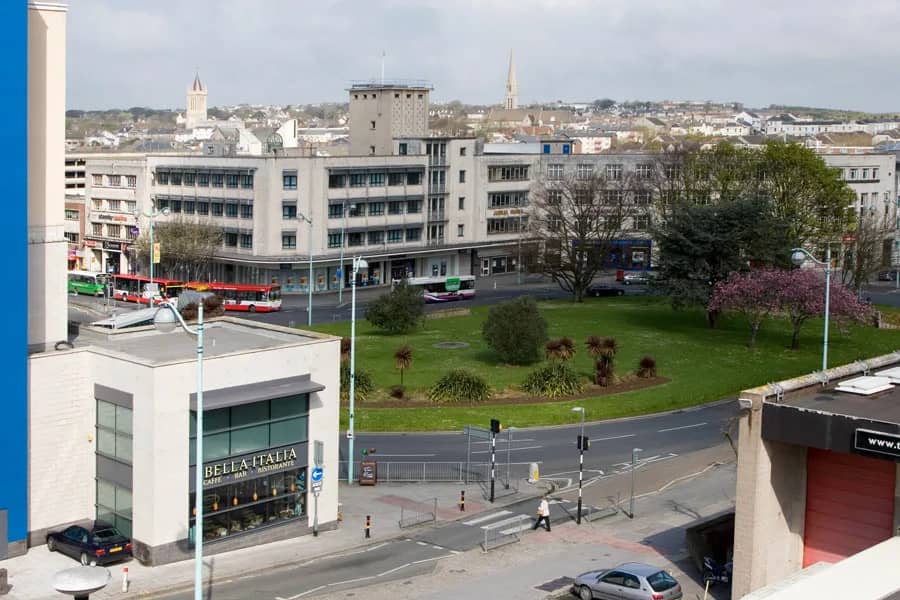 Derrys Cross