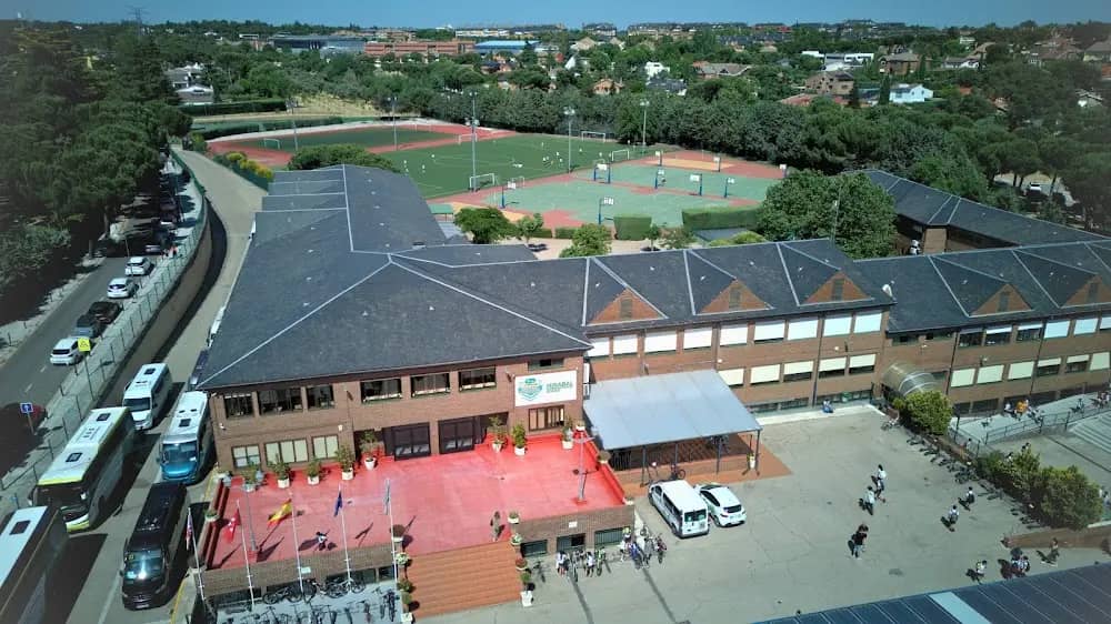 Mirabal Internacional School