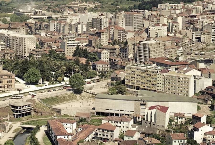 Antiguo colegio de Cerponzóns y centro social