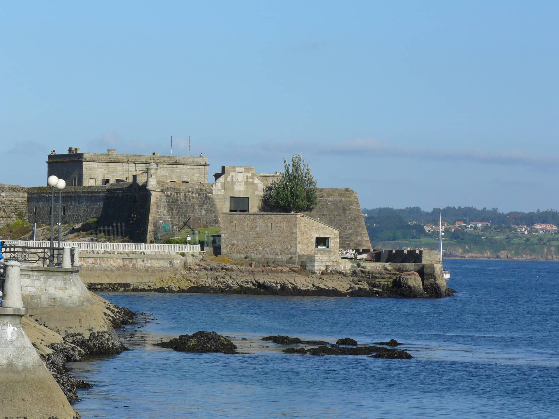 Museo Arqueolóxico e Histórico da Coruña (Castillo de San Antón)