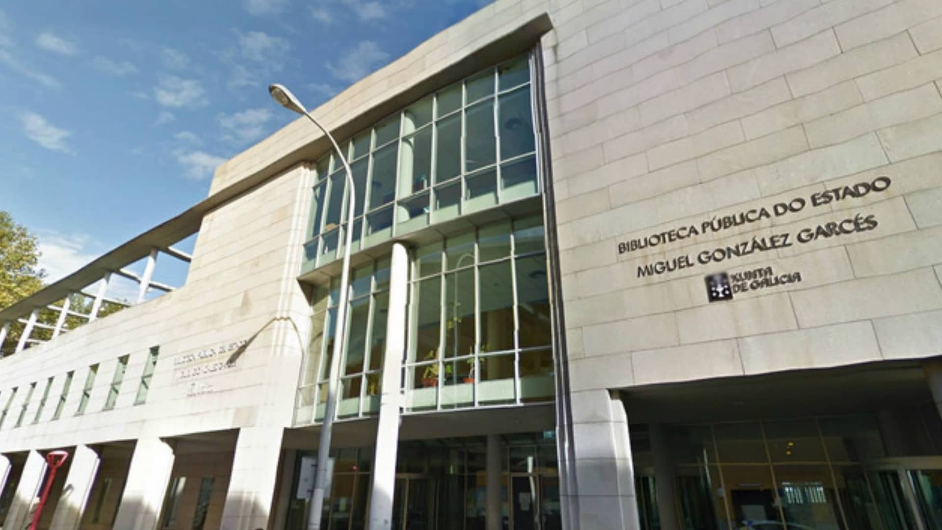 Biblioteca Pública Miguel González Garcés