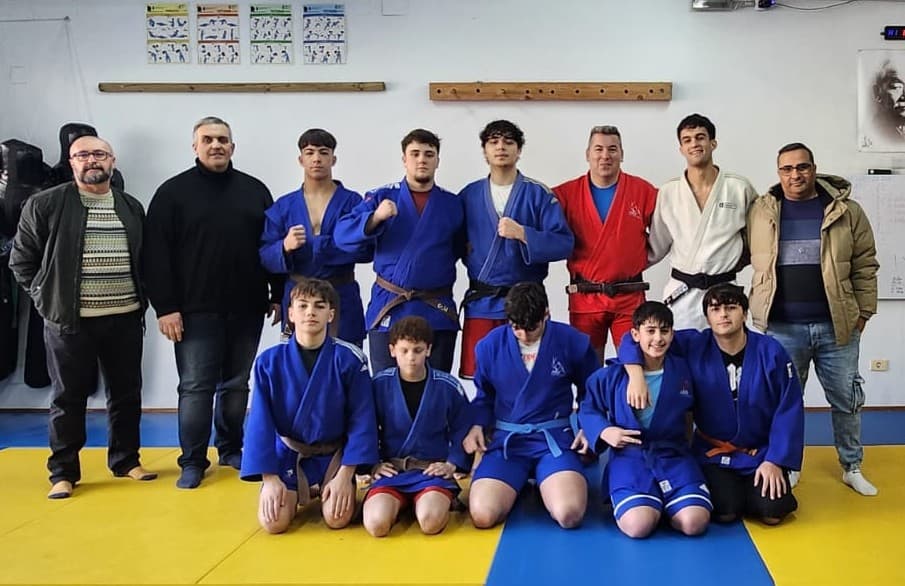 Jornada de trabajo de la selección gallega de Lucha Sambo