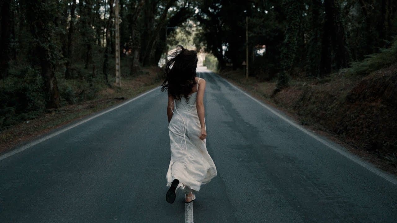 Elena Zas presenta 'Caída libre'