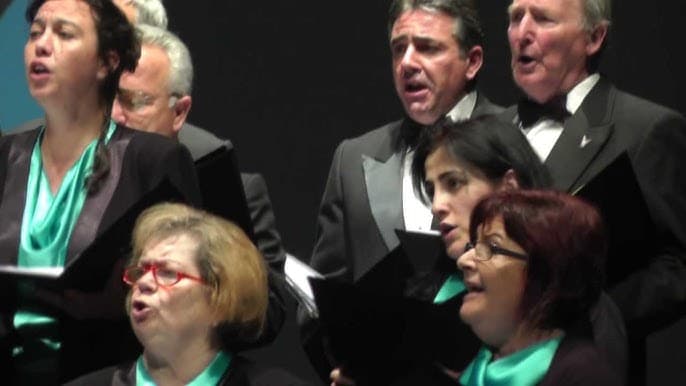 Actuación coral del Orfeón Herculino