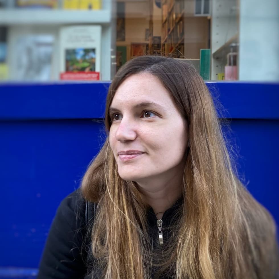 Firma de ejemplares de Alba Rozas