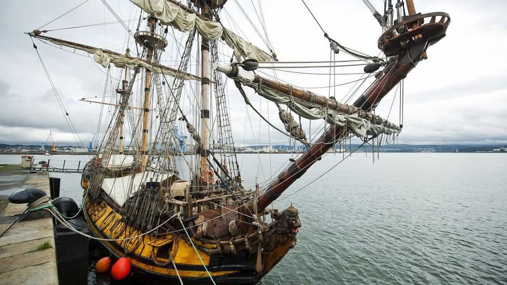 Homenaje a la corbeta María Pita en la Operación Balmis