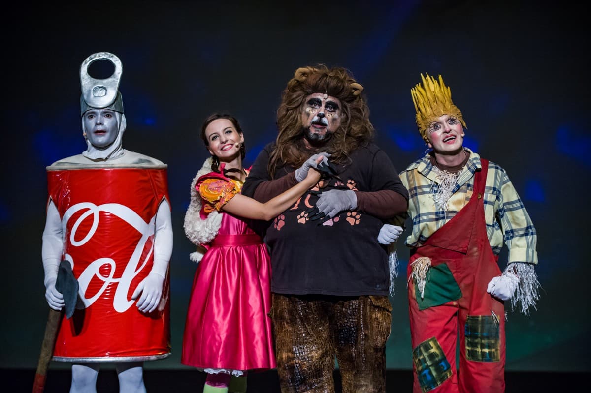 3ª Mostra de Teatro de Barrio - 'O marabilloso mundo de Oz'