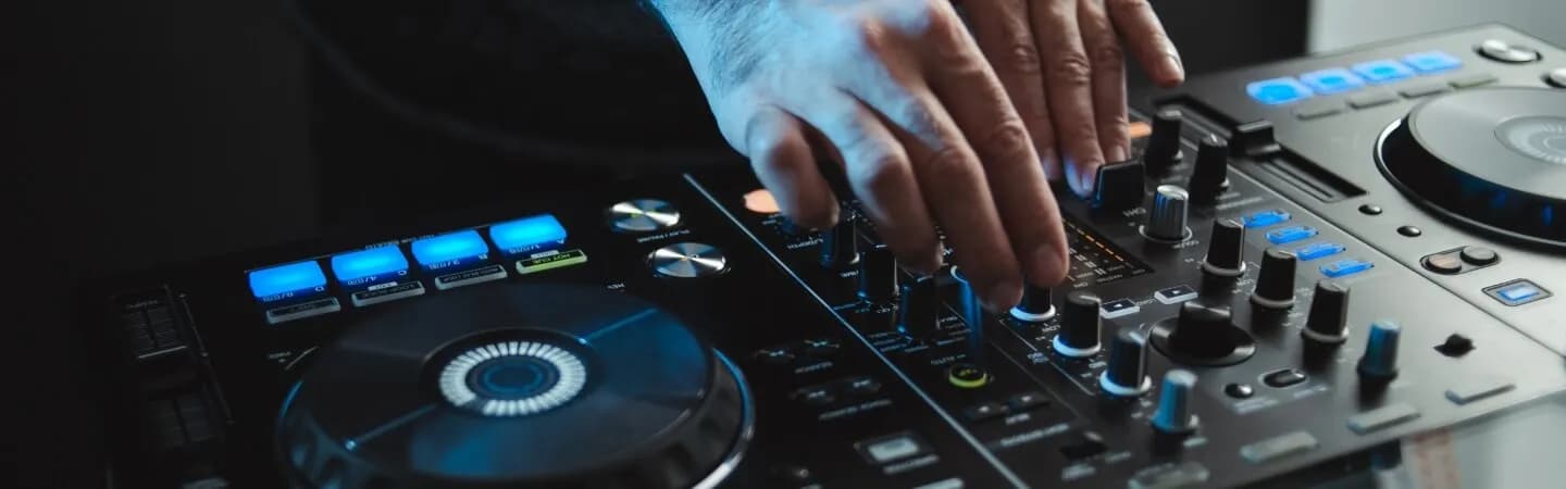 Tardeo en la Jagger con DJ Yuni