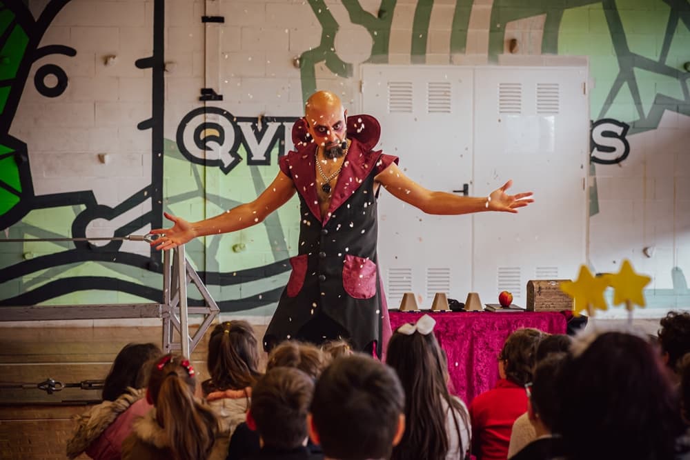 Espectáculo de Henriko O Feiticeiro