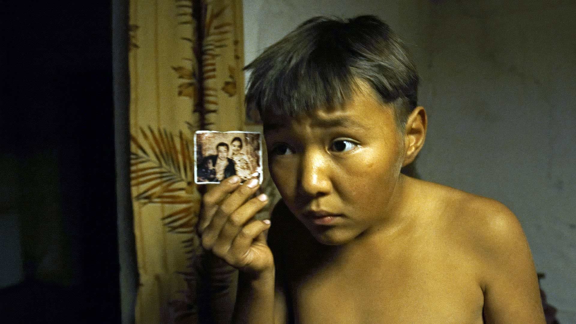 Cineclube Lumière: 'BAURYNA SALU'