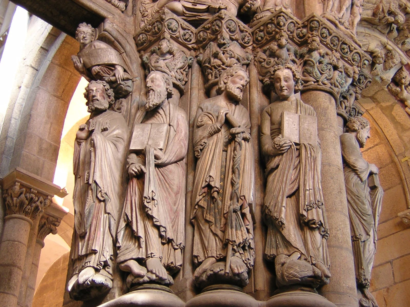 Exposición de las estatuas del Mestre Mateo