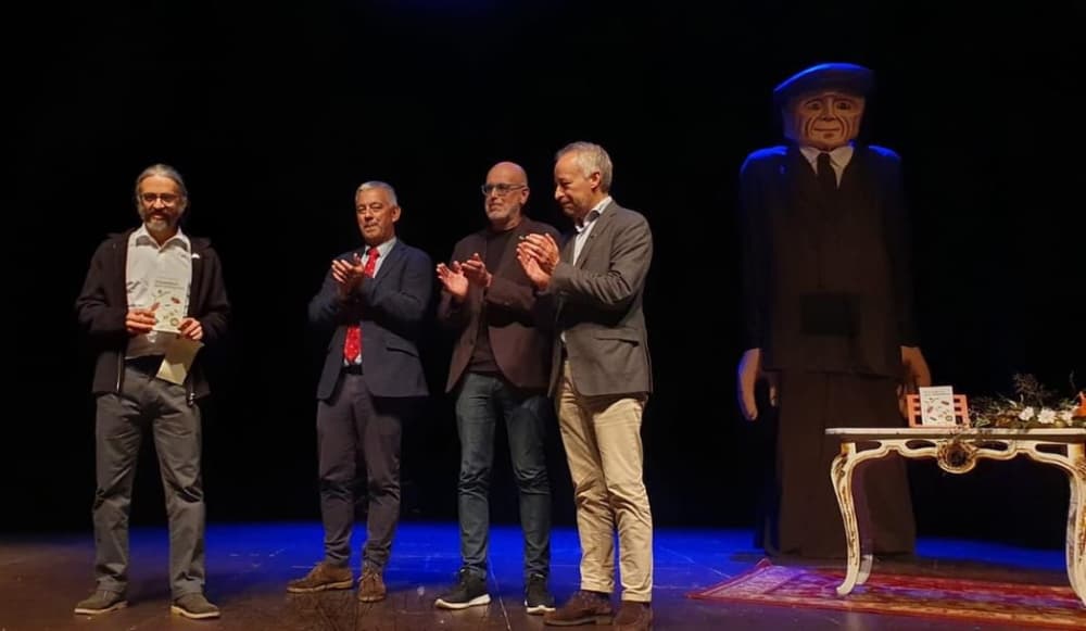 Club FARO: Fernando Castro Paredes presenta 'O lanzador de coitelos'