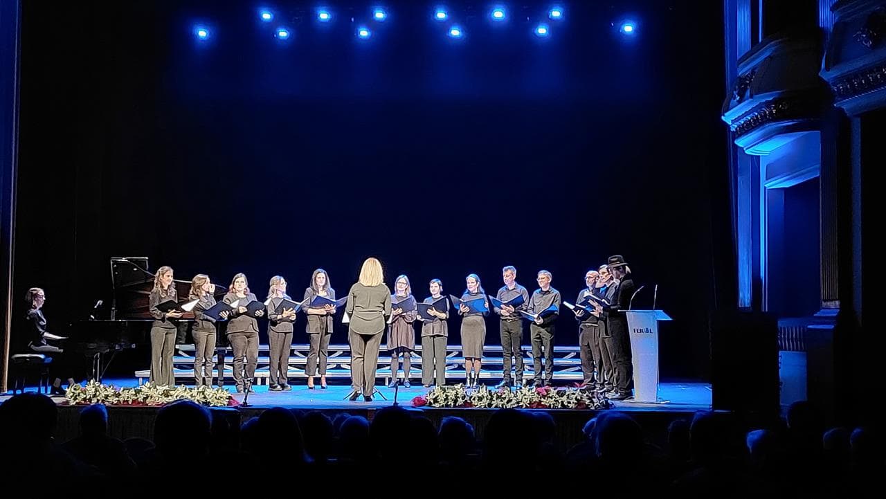 ENCONTRO INTERXENERACIONAL DE CORAIS PERSOAS MAIORES E O PEQUE CORO