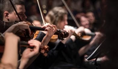 Candlelight: Hans Zimmer's Best Works