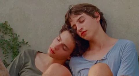 Proyección de la película 'Extraño río'